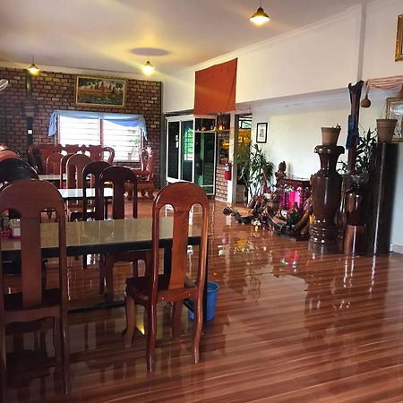 Manel Guesthouse And Restaurant ศรีมโนรม ภายนอก รูปภาพ