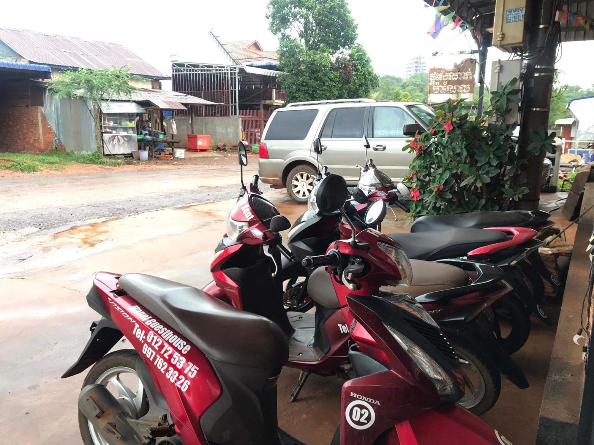 Manel Guesthouse And Restaurant ศรีมโนรม ภายนอก รูปภาพ