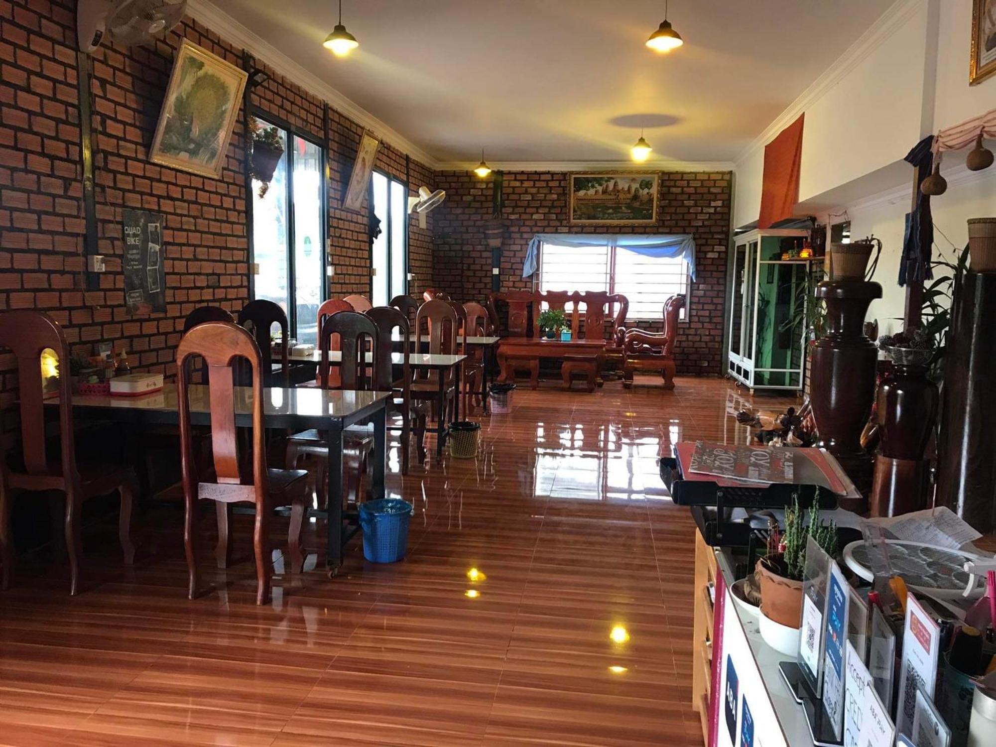Manel Guesthouse And Restaurant ศรีมโนรม ภายนอก รูปภาพ