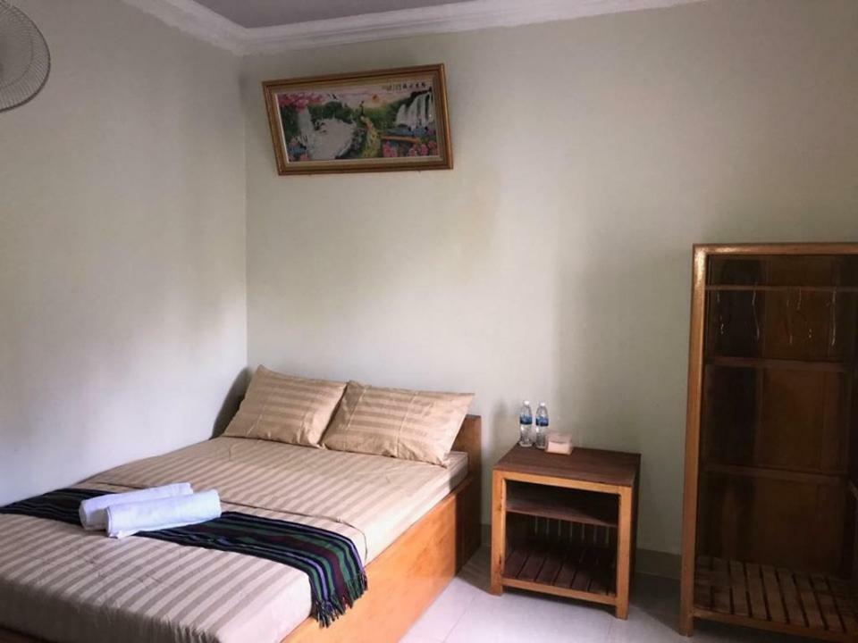 Manel Guesthouse And Restaurant ศรีมโนรม ภายนอก รูปภาพ