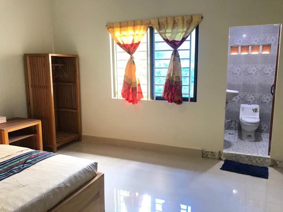 Manel Guesthouse And Restaurant ศรีมโนรม ภายนอก รูปภาพ